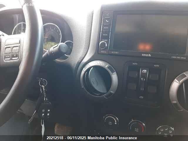 1C4BJWDGXEL177354 Jeep Wrangler Unlimited Sport