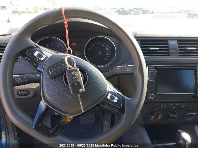 3VW267AJ7GM307435 Volkswagen 2016