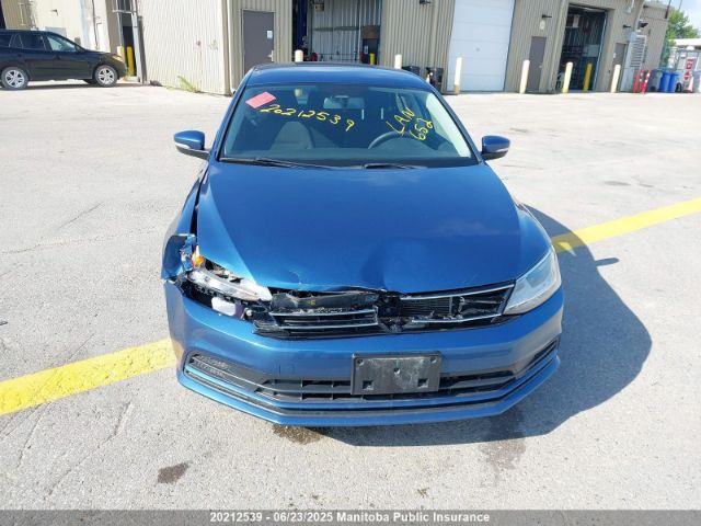 3VW267AJ7GM307435 Volkswagen 2016