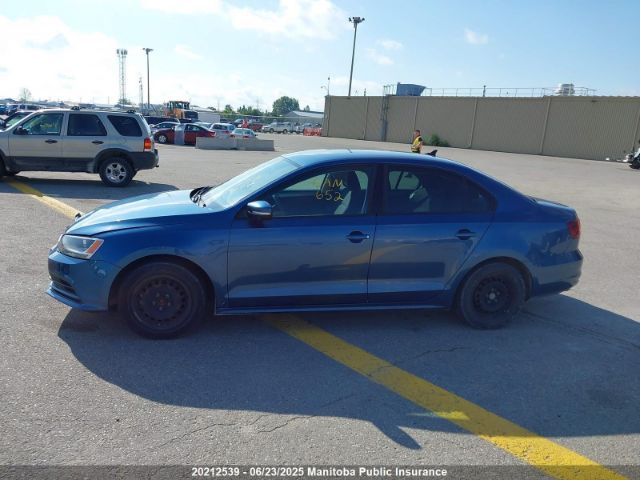 3VW267AJ7GM307435 Volkswagen 2016