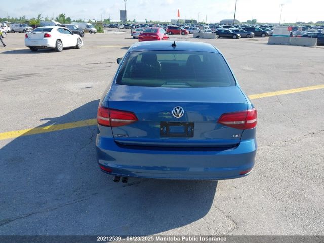 3VW267AJ7GM307435 Volkswagen 2016