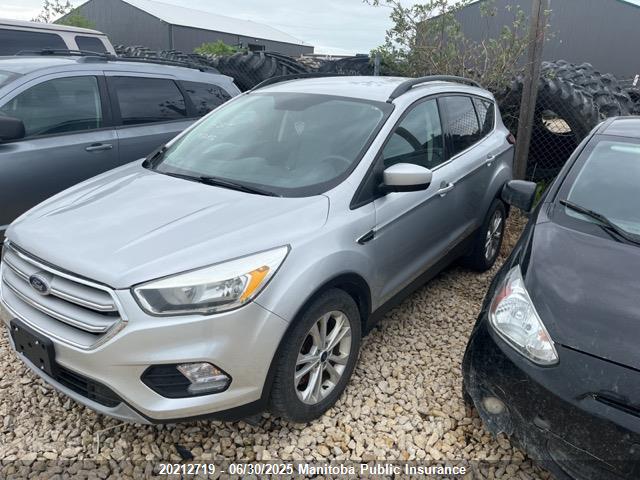 1FMCU9G92HUE99961 Ford 2017