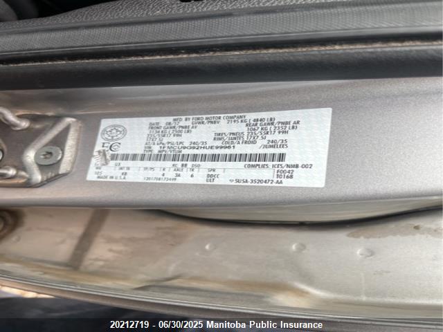 1FMCU9G92HUE99961 Ford 2017