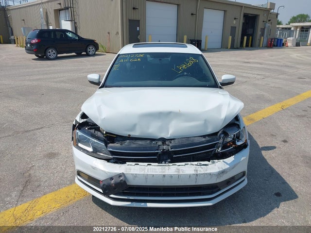 3VWDA7AJ2FM347167 Volkswagen 2015