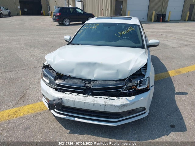 3VWDA7AJ2FM347167 Volkswagen 2015