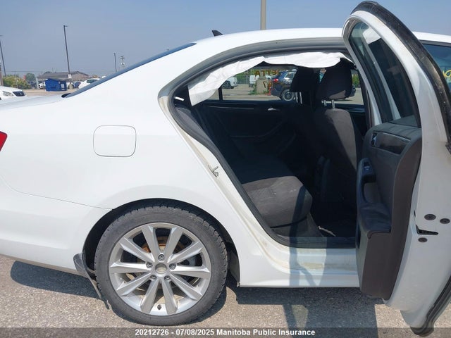3VWDA7AJ2FM347167 Volkswagen 2015