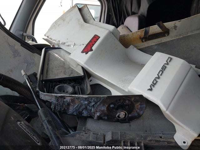 1FUJHHDR4NLMW7649 Freightliner Detroit Diesel Dd15