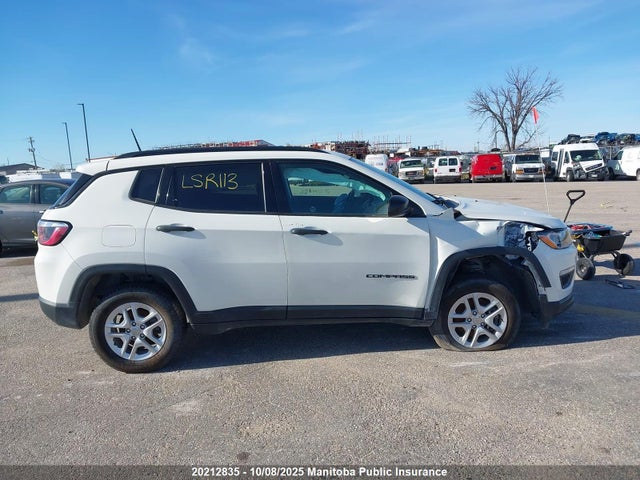 Jeep Compass 2018 3C4NJDAB7JT401804 Image 13