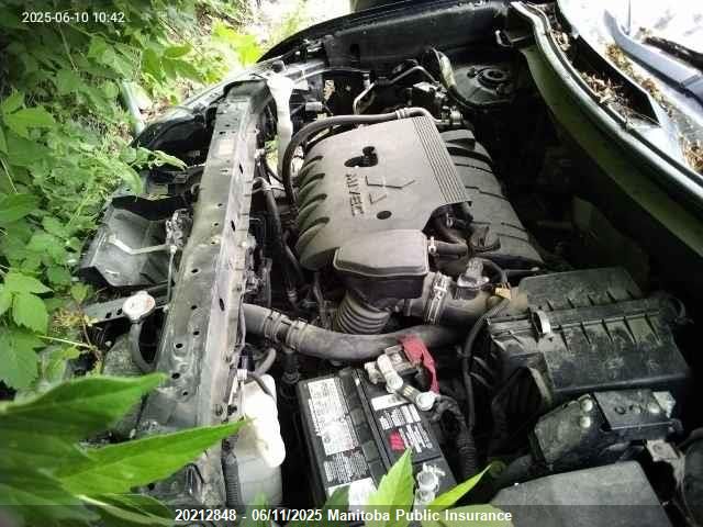JA4AZ2A30LZ604155 Mitsubishi Outlander Es