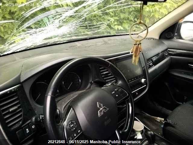 JA4AZ2A30LZ604155 Mitsubishi Outlander Es