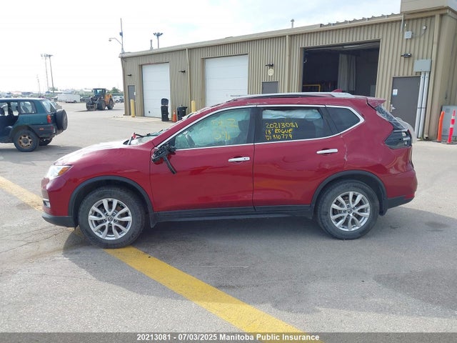 5N1AT2MV5JC810779 Nissan Rogue