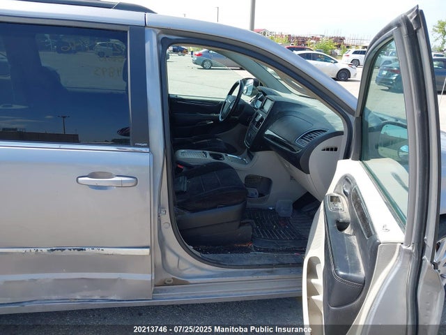 2C4RC1BG3ER114893 Chrysler Town and Country