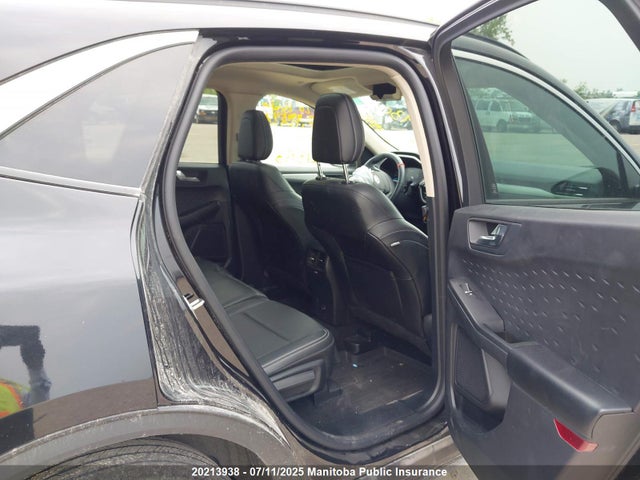1FMCU9H68LUB99547 Ford 2020