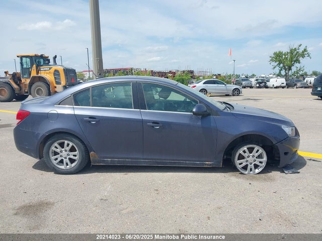 1G1P75SZ3E7276618 Chevrolet luz