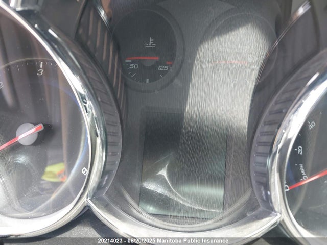 1G1P75SZ3E7276618 Chevrolet luz