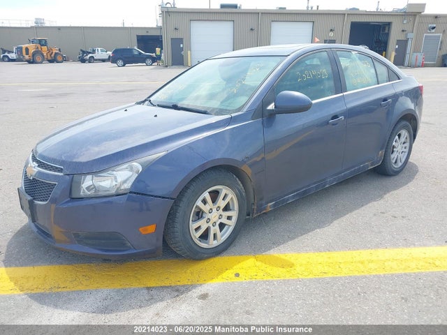 1G1P75SZ3E7276618 Chevrolet luz