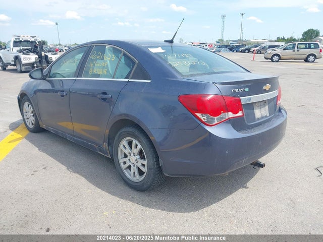 1G1P75SZ3E7276618 Chevrolet luz