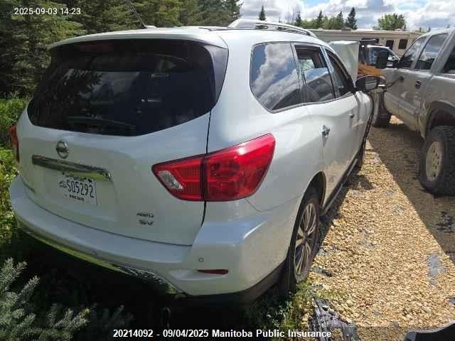 5N1DR2MM0JC605292 Nissan Pathfinder
