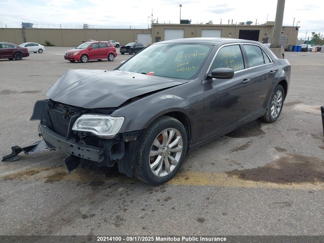 2C3CCARG7JH226466 Chrysler 300