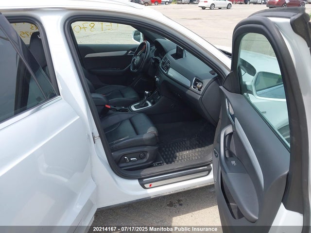 Audi Q3 2016 WA1GFCFS8GR011075 Image 5