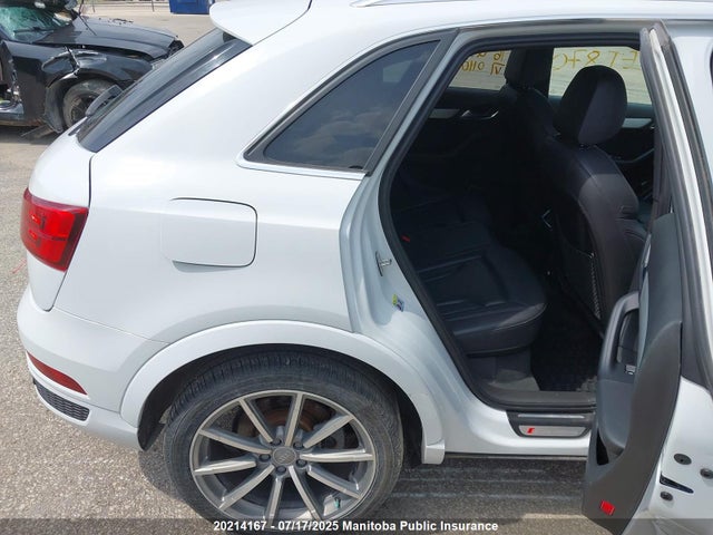 Audi Q3 2016 WA1GFCFS8GR011075 Image 7