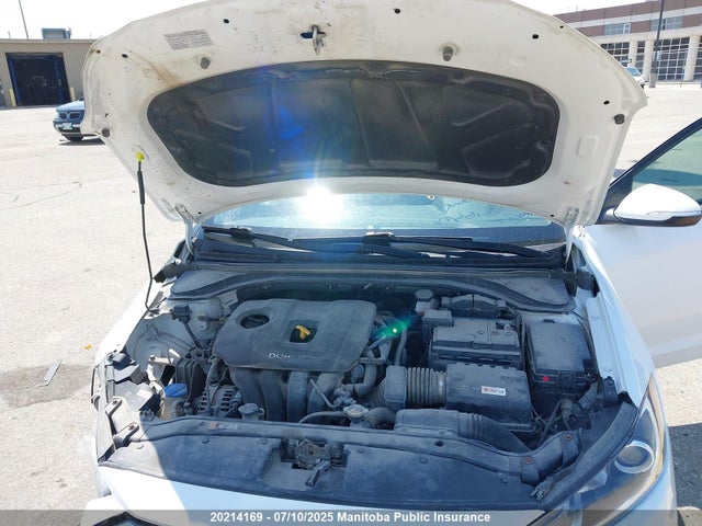 KMHD84LF2HU421106 Hyundai 2017