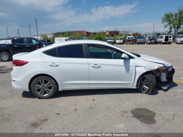 KMHD84LF2HU421106 Hyundai 2017