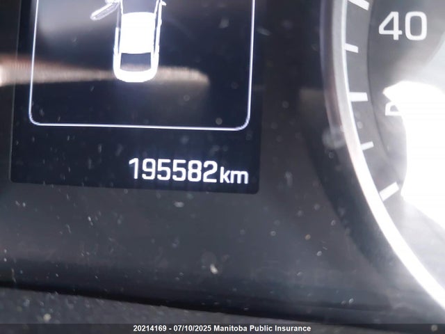 KMHD84LF2HU421106 Hyundai 2017