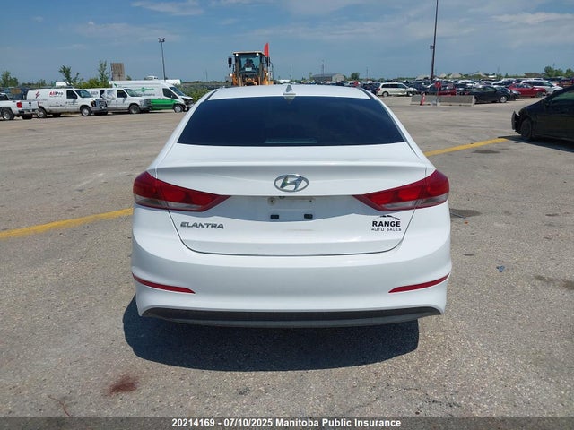 KMHD84LF2HU421106 Hyundai 2017