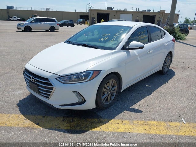 KMHD84LF2HU421106 Hyundai 2017