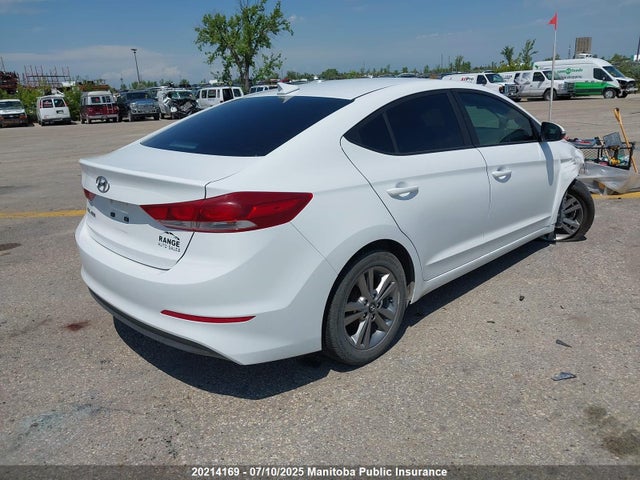 KMHD84LF2HU421106 Hyundai 2017