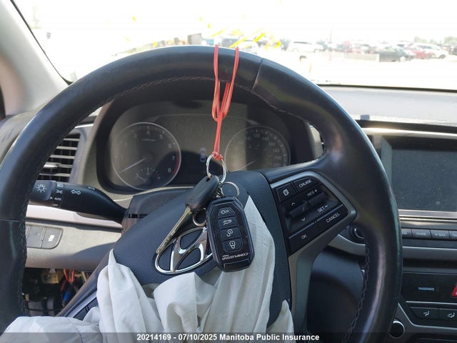 KMHD84LF2HU421106 Hyundai 2017