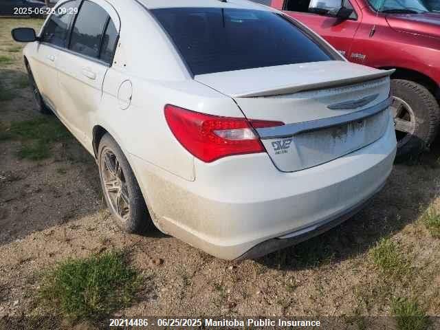 1C3CCBAB5EN111741 Chrysler 200