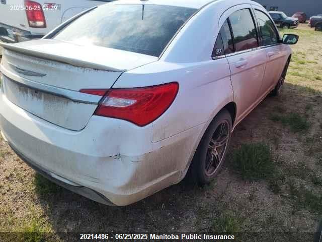 1C3CCBAB5EN111741 Chrysler 200