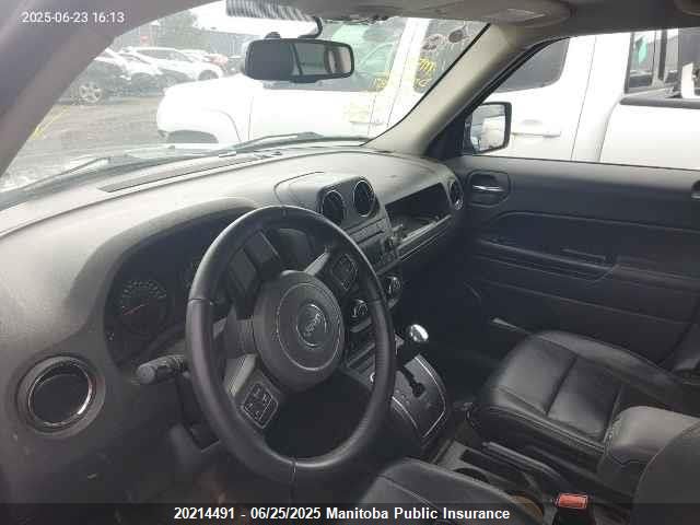 1C4NJRAB3GD740992 Jeep 2016