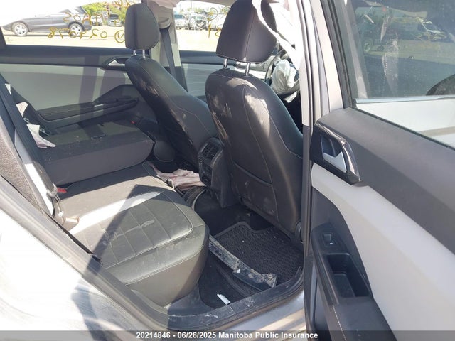 3VV4X7B21RM024078 Volkswagen tsi