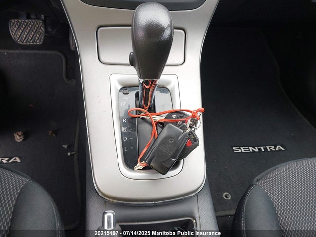 2015 Nissan Sentra 1.8 S მანქანა იყიდება აუქციონზე, vin: 3N1AB7AP1FL643281, აუქციონის ნომერი: 20215197