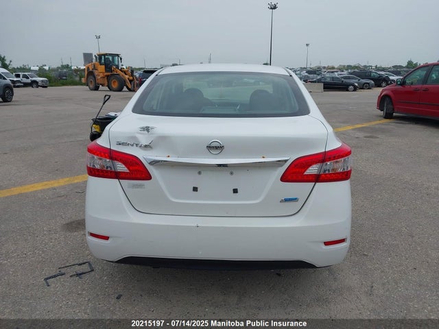 2015 Nissan Sentra 1.8 S მანქანა იყიდება აუქციონზე, vin: 3N1AB7AP1FL643281, აუქციონის ნომერი: 20215197