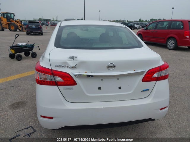 2015 Nissan Sentra 1.8 S მანქანა იყიდება აუქციონზე, vin: 3N1AB7AP1FL643281, აუქციონის ნომერი: 20215197