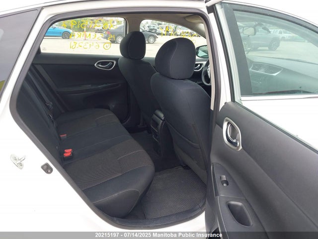 2015 Nissan Sentra 1.8 S მანქანა იყიდება აუქციონზე, vin: 3N1AB7AP1FL643281, აუქციონის ნომერი: 20215197