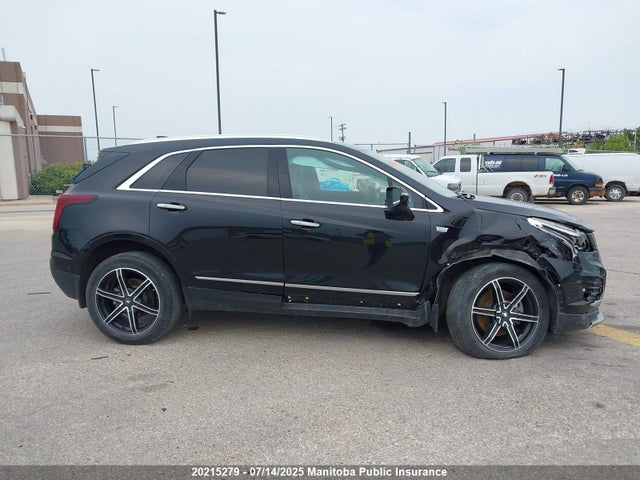 1GYKNFRS7LZ198975 Cadillac lgx