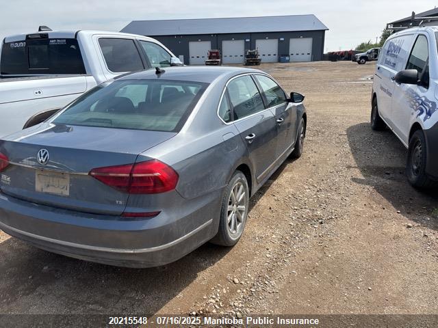 1VWAS7A3XGC051351 Volkswagen 2016