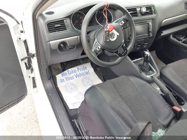 3VW2K7AJ8FM214854 Volkswagen 2015