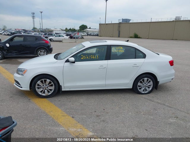 3VW2K7AJ8FM214854 Volkswagen 2015