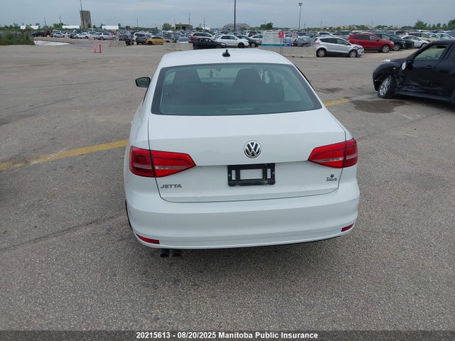 3VW2K7AJ8FM214854 Volkswagen 2015