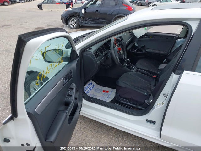 3VW2K7AJ8FM214854 Volkswagen 2015
