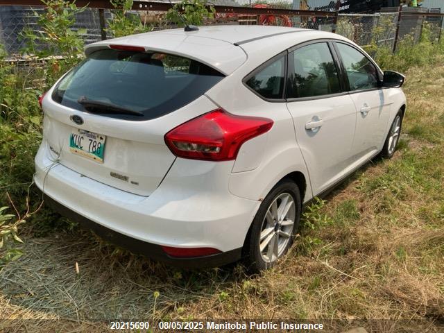 1FADP3K22HL300829 Ford FOCUS SE