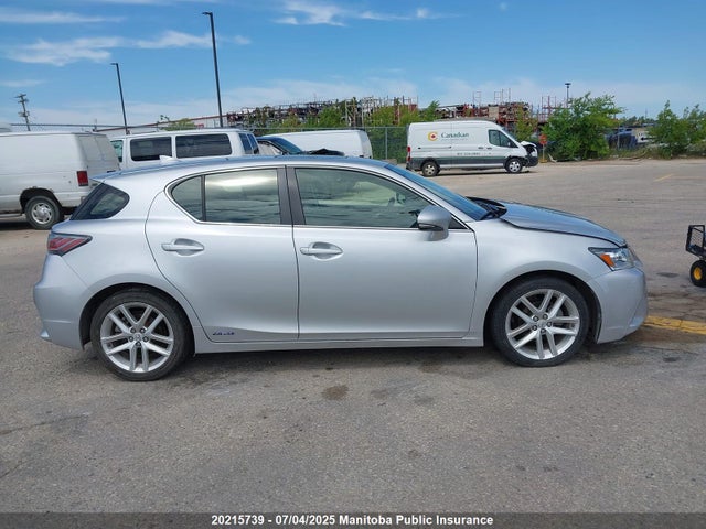 JTHKD5BH8F2221709 Lexus 2zr-fxe+3jm