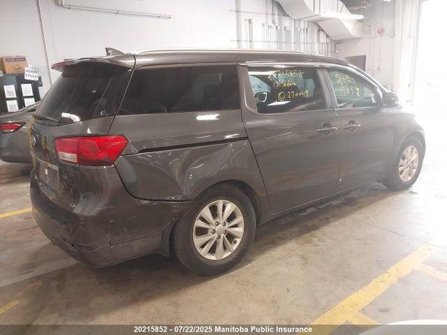 KNDMB5C1XH6270049 KIA 2017