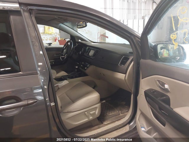 KNDMB5C1XH6270049 KIA 2017